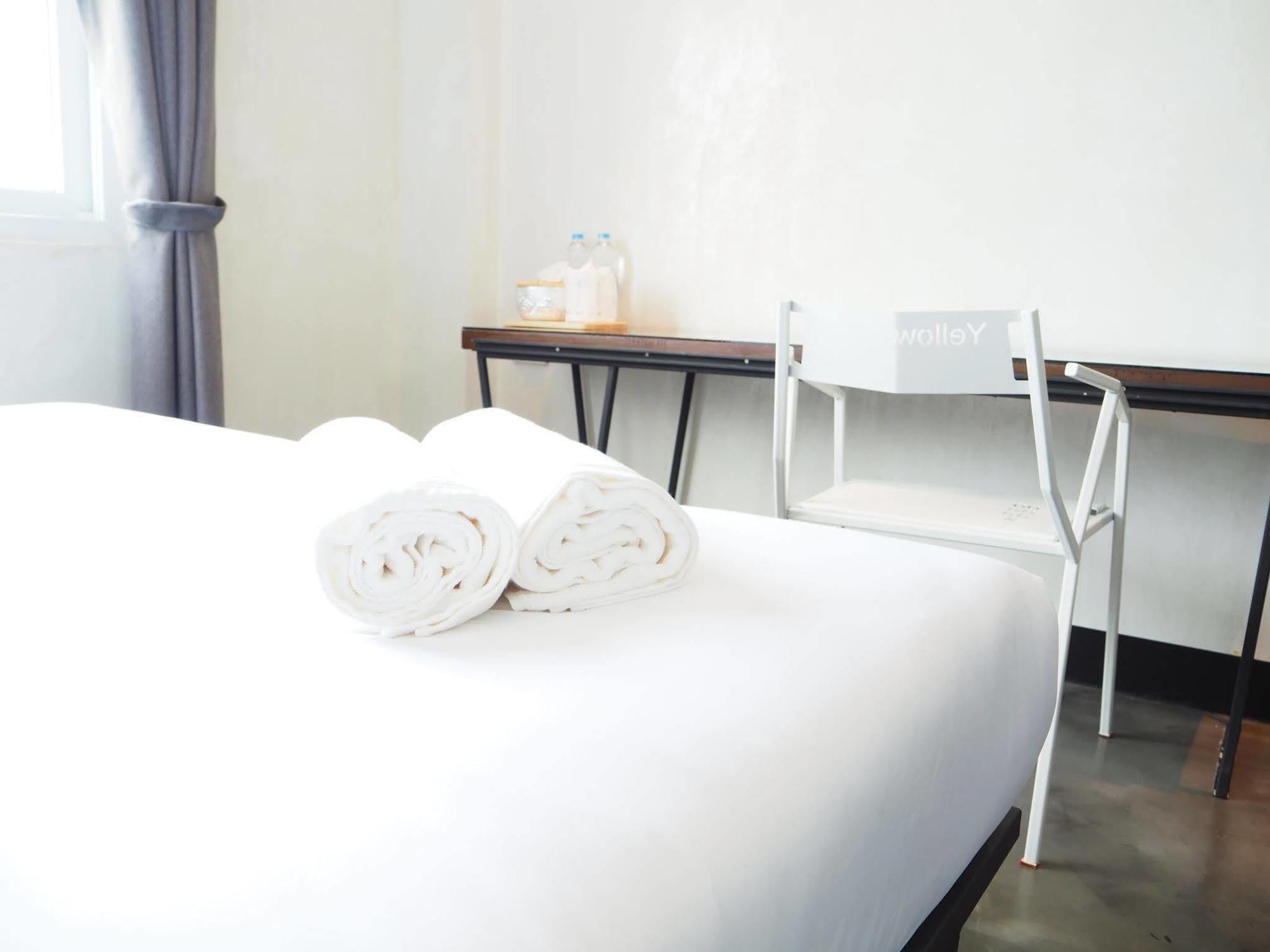 Art-C House Hotel Phuket Exterior photo